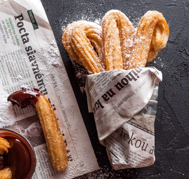 churros, bakery products, dessert-2188869.jpg